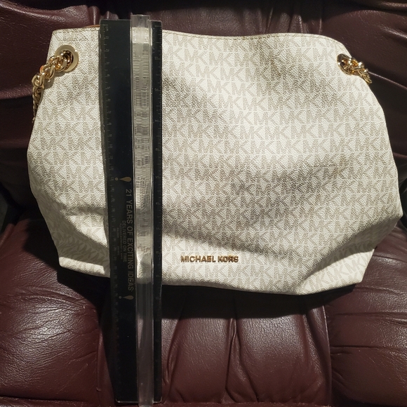 Michael Kors Tote - Picture 14 of 16